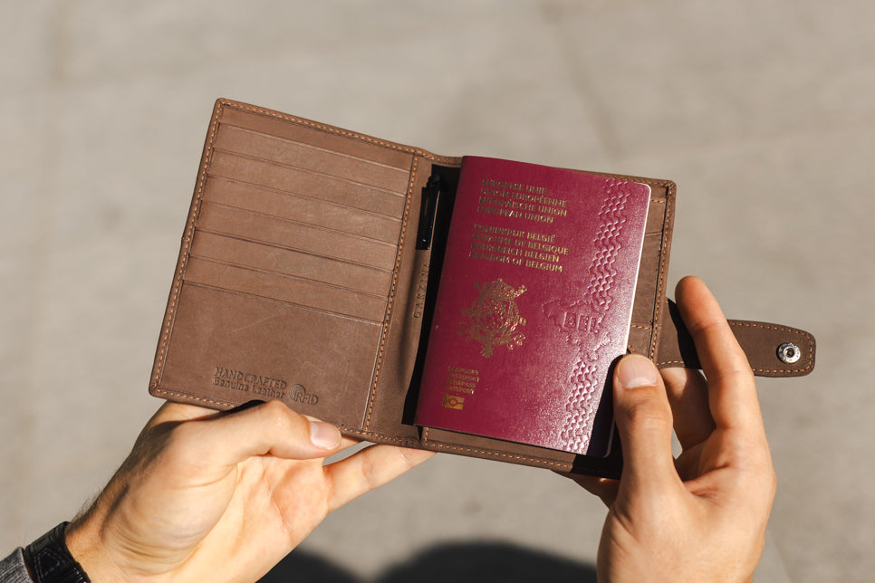 Two hands holding the Vintage Java Brown open.