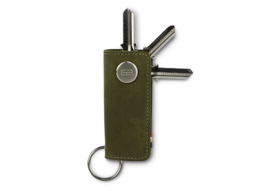 Front view of Lusso Key Holder in Olive Green with with a key holder ring and 3 keys.