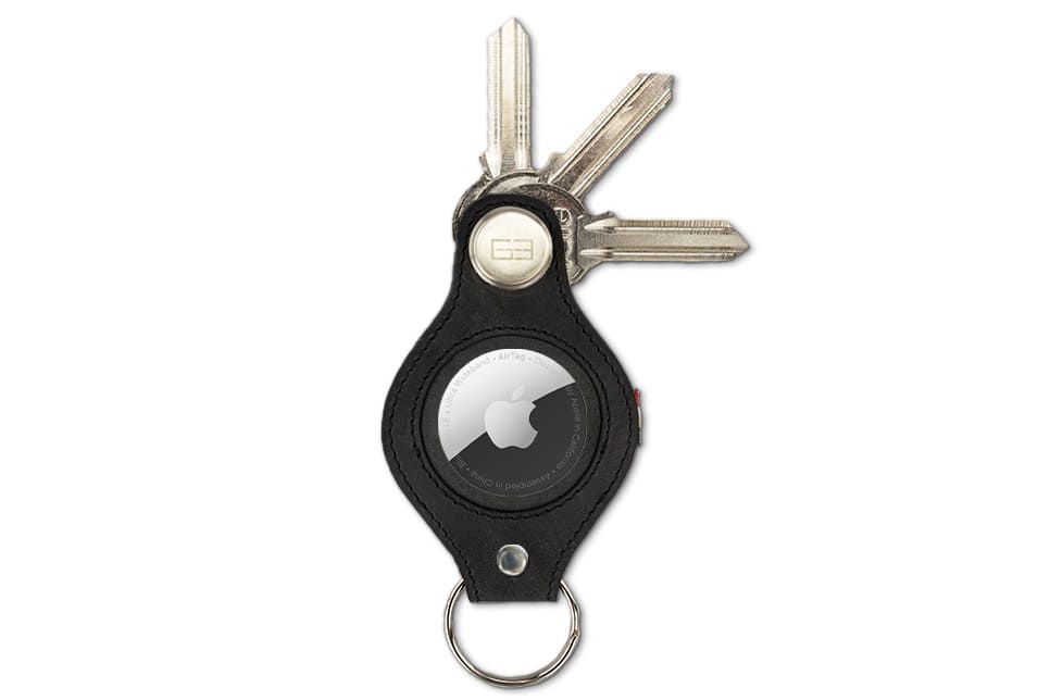 Front view of Lusso AirTag Key Holder in Brushed Black with a key holder ring and 3 keys.