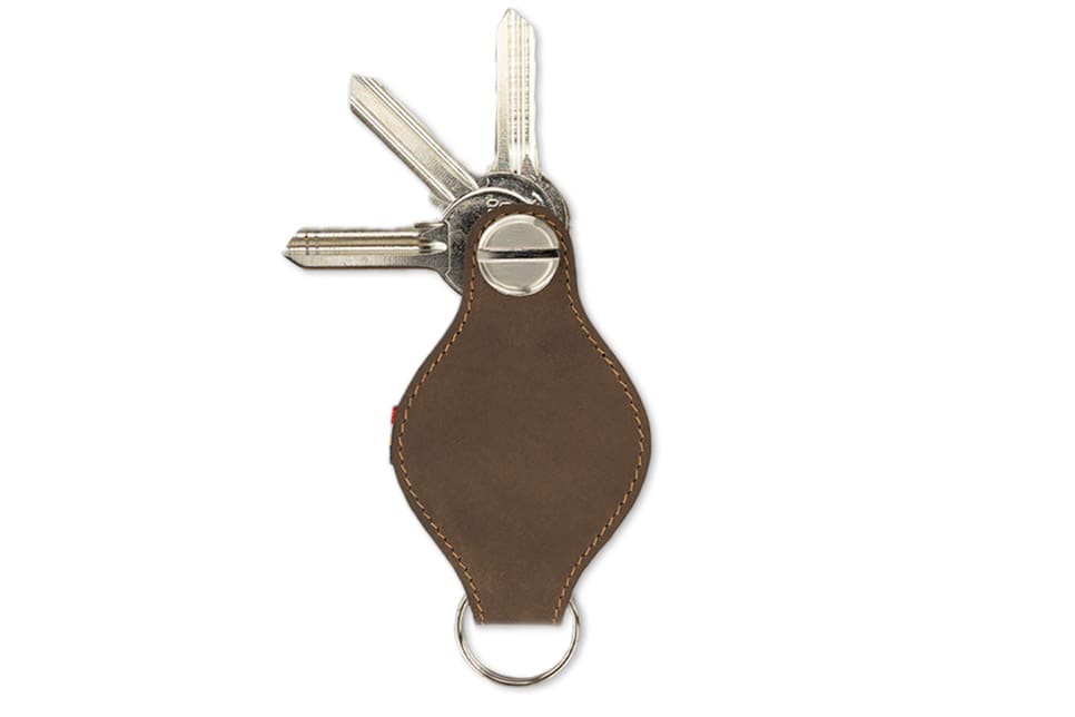 Back view of Lusso AirTag Key Holder in Java Brown with a key holder ring and 3 keys.