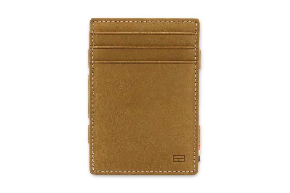 Front view of the Essenziale Magic Wallet Vintage in Camel Brown with 3 front card slots.