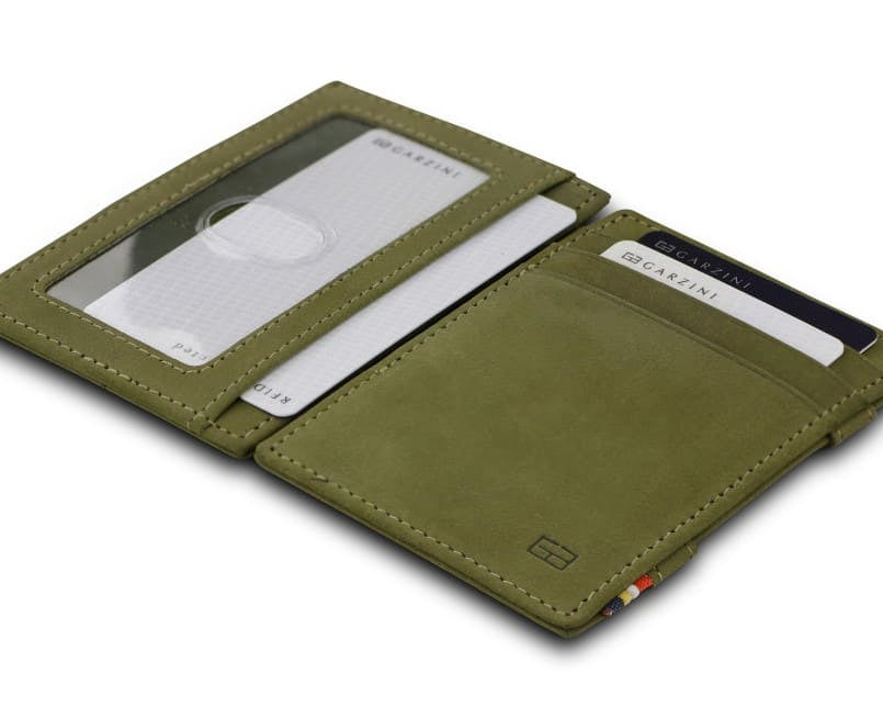 Front and back view of the Essenziale Magic Wallet ID Window Vintage in Olive Green with a card inside the ID window and 2 cards in the card slots.
