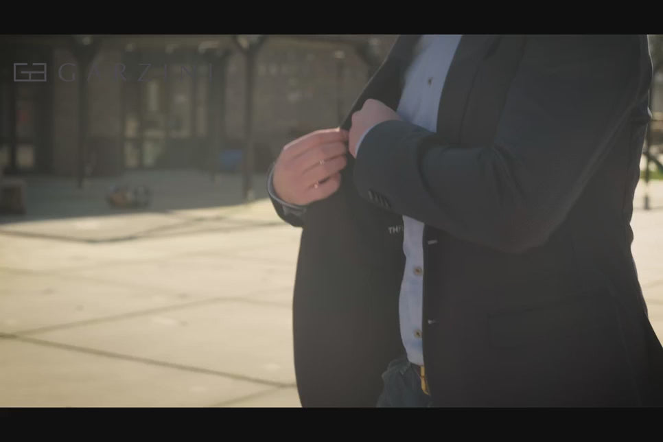 Video of the Garzini Essenziale ID Window Magic Wallet Carbon Black