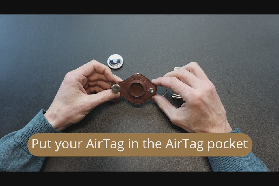 Demonstration video of the Garzini AirTag Lusso Key Holder