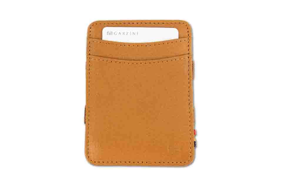 Front view with card of the Urban Magic Coin Wallet in Cognac.