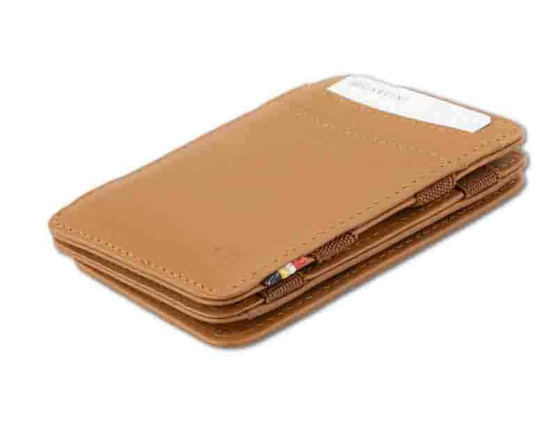Front side view with card of the Urban Magic Coin Wallet in Cognac.