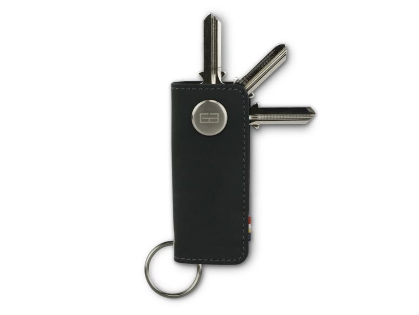 Front view of Lusso Key Holder in Carbon Black with with a key holder ring and 3 keys. 