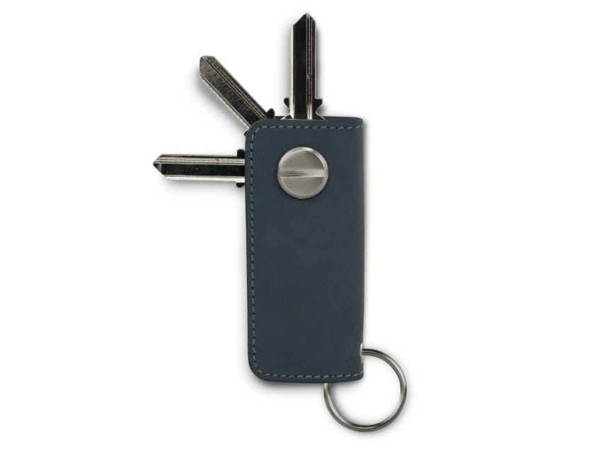 Back view of Lusso Key Holder in Sapphire Blue with with a key holder ring and 3 keys. 