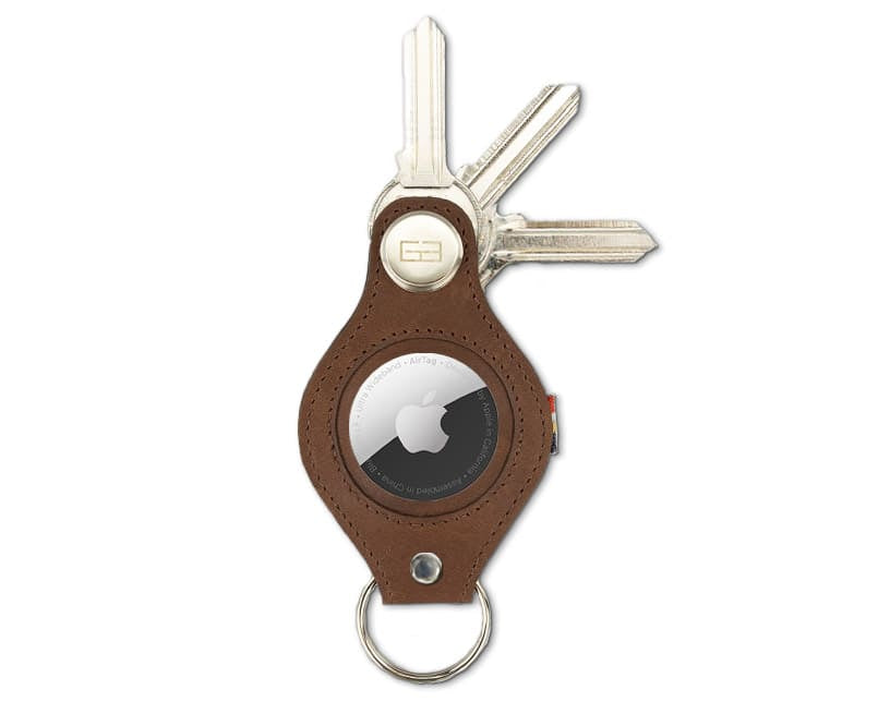 Front view of Lusso AirTag Key Holder in Brushed Brown with a key holder ring and 3 keys.