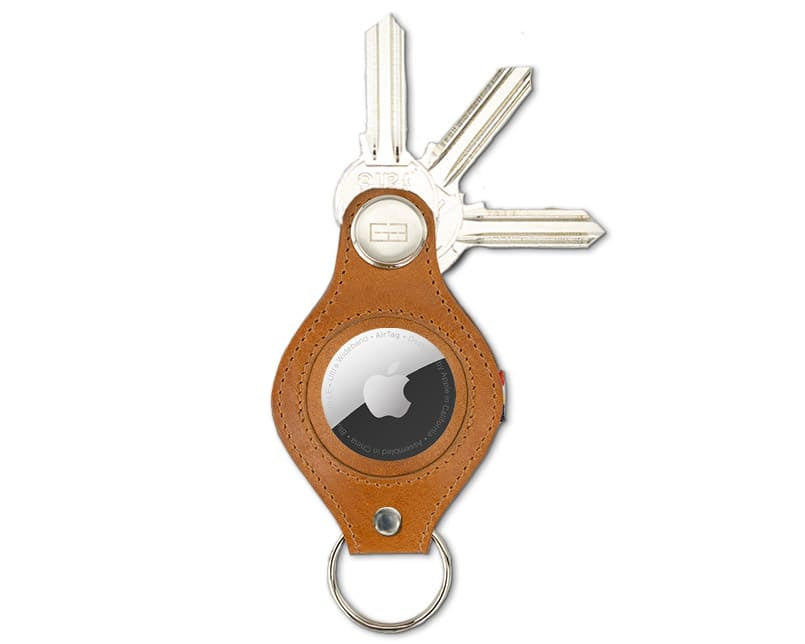 Front view of Lusso AirTag Key Holder in Brushed Cognac with a key holder ring and 3 keys.