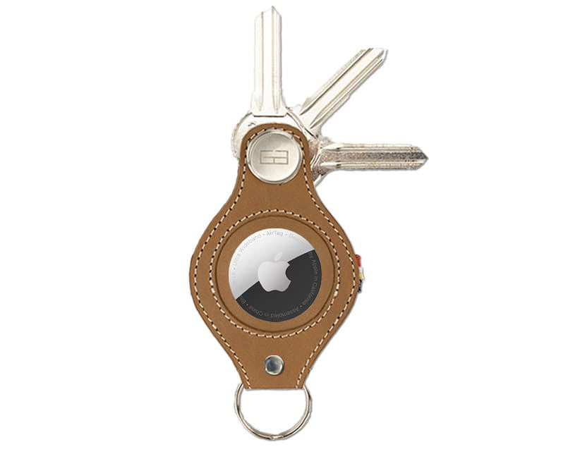 Front view of Lusso AirTag Key Holder in Camel Brown with a key holder ring and 3 keys.