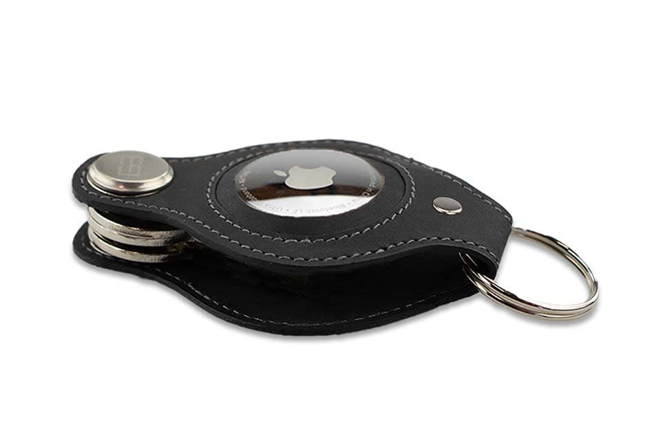 Side view of the Lusso AirTag Key Holder in Carbon Black with an AirTag compartment.