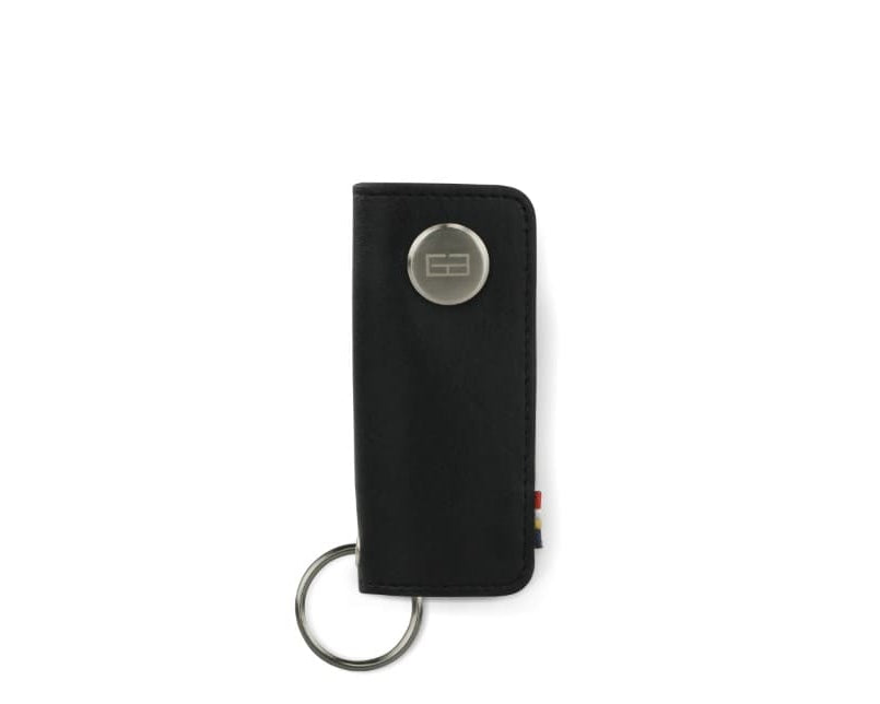 Front view of Lusso Key Holder Vegan in Cactus Black with with a key holder ring.