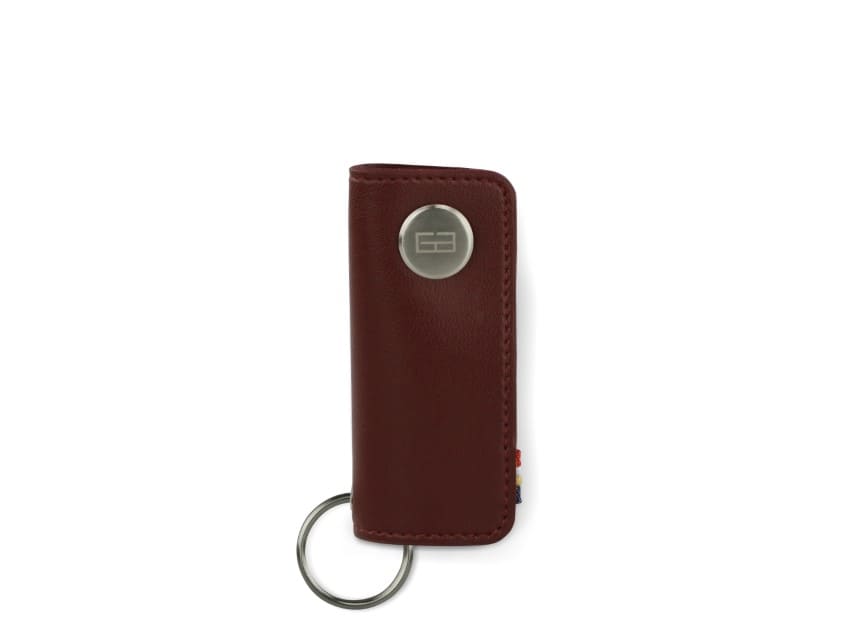 Front view of Lusso Key Holder Vegan in Cactus Burgundy with with a key holder ring.