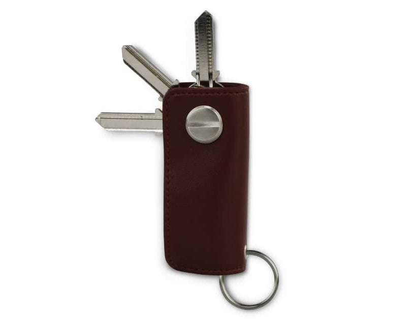 Back view of Lusso Key Holder Vegan in Cactus Burgundy with with a key holder ring and 3 keys. 