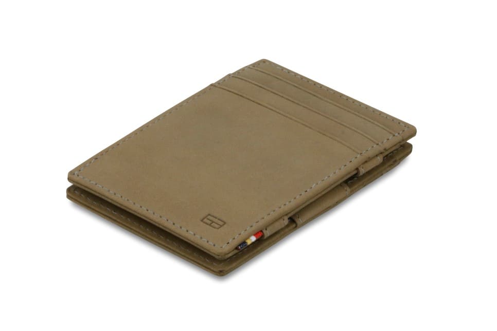 Front view of the Essenziale Magic Wallet Vintage in Metal Grey with 3 front card slots.
