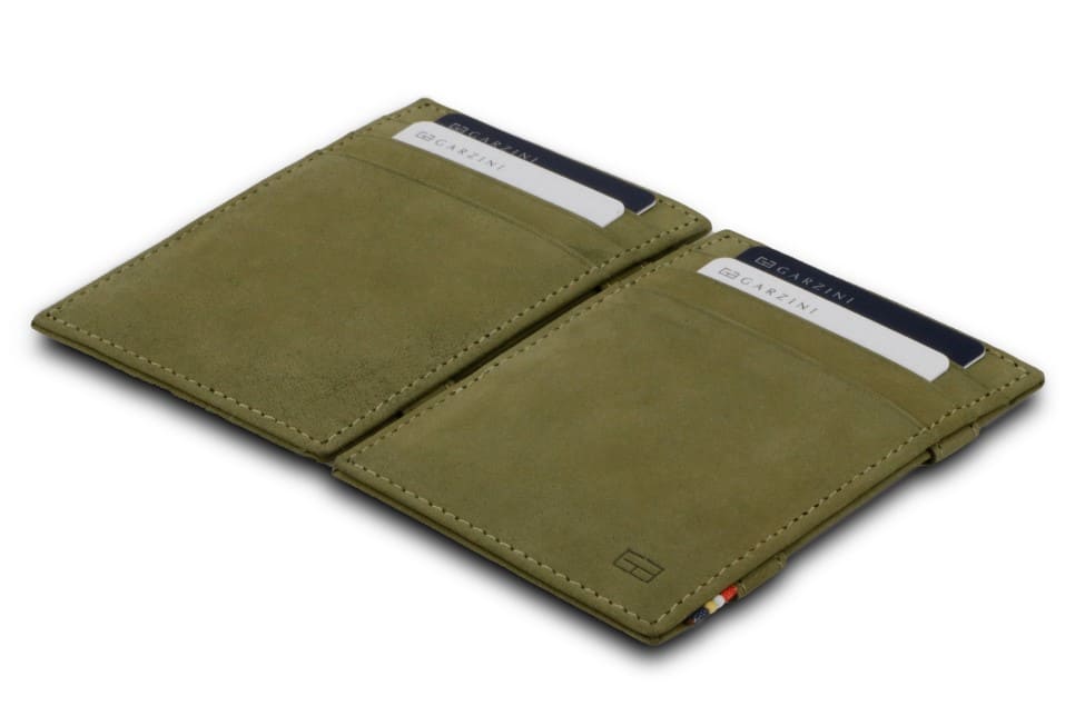 Front and back view of the Essenziale Magic Wallet Vintage in Olive Green with 3 front card slots and 2 cards on each side. 
