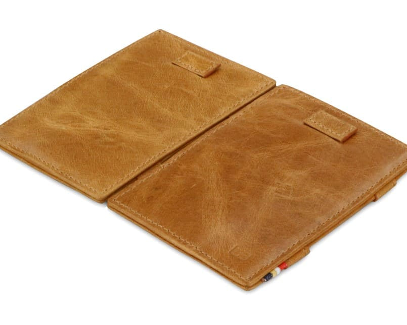 Front and back view of Cavare Magic Wallet Brushed in Brushed Cognac.