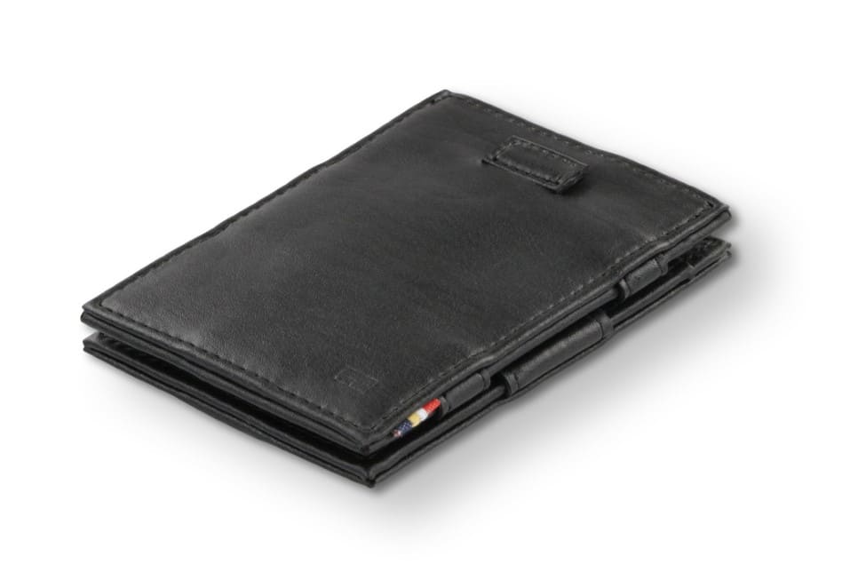Front view of Cavare Magic Wallet Card Sleeve Cactus in Cactus Black with pull tab.