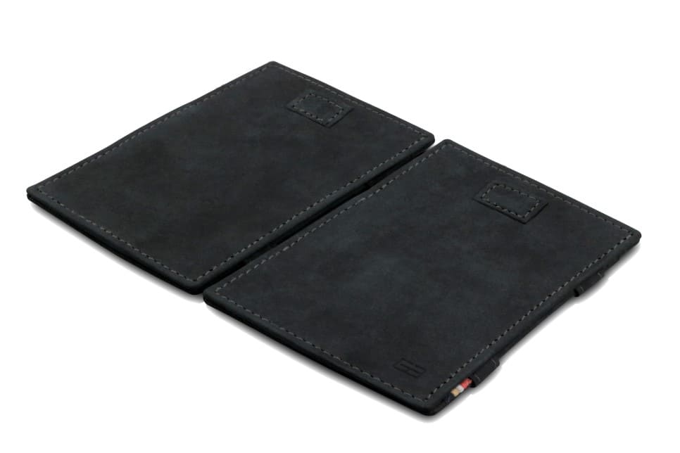 Front and back view of Cavare Magic Wallet Vintage in Carbon Black.