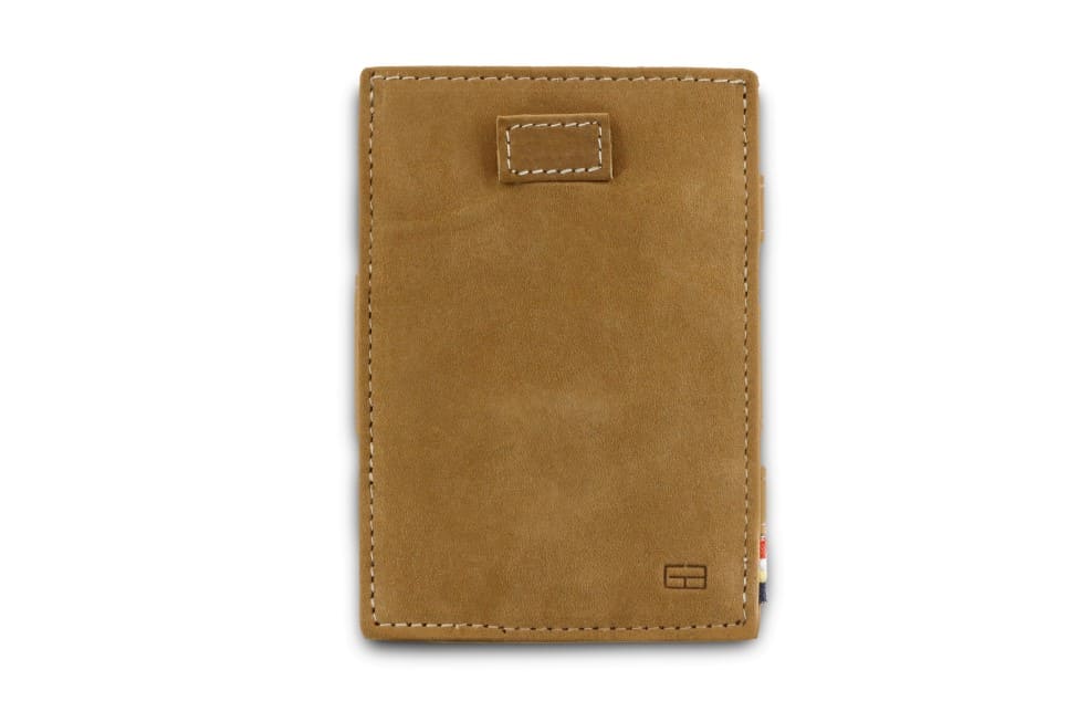 Front view of Cavare Magic Wallet Vintage in camel brown with pull tab.
