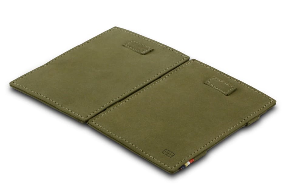 Front and back view of Cavare Magic Wallet Vintage in Olive Green with pull tab.