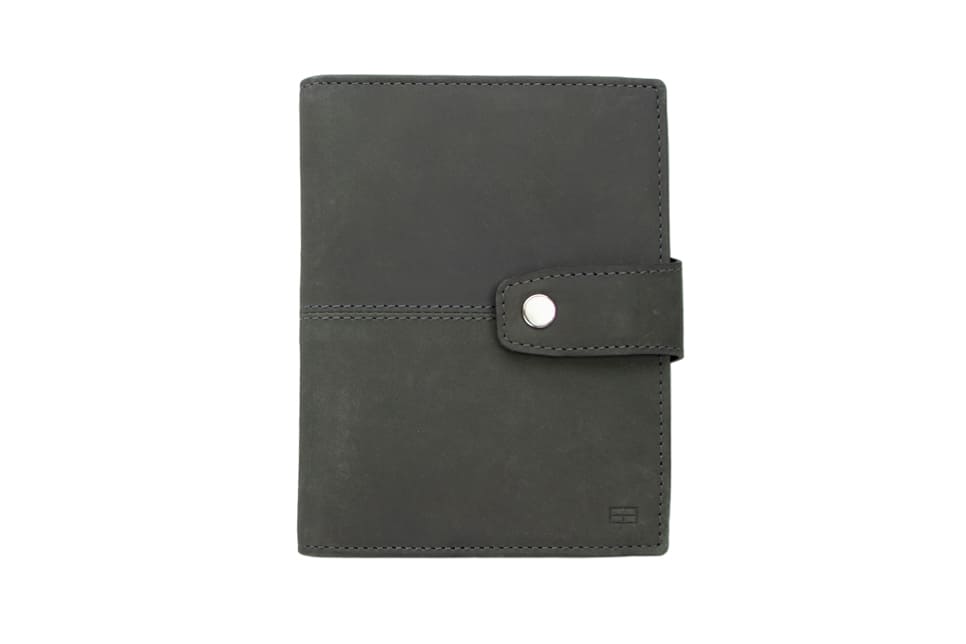 Frontview of the AirTag Passport Holder in Vintage Carbon Black.